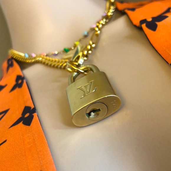 Repurposed Aunthentic Louis Vuitton gold brass padlock🔥 - Picture 5 of 7